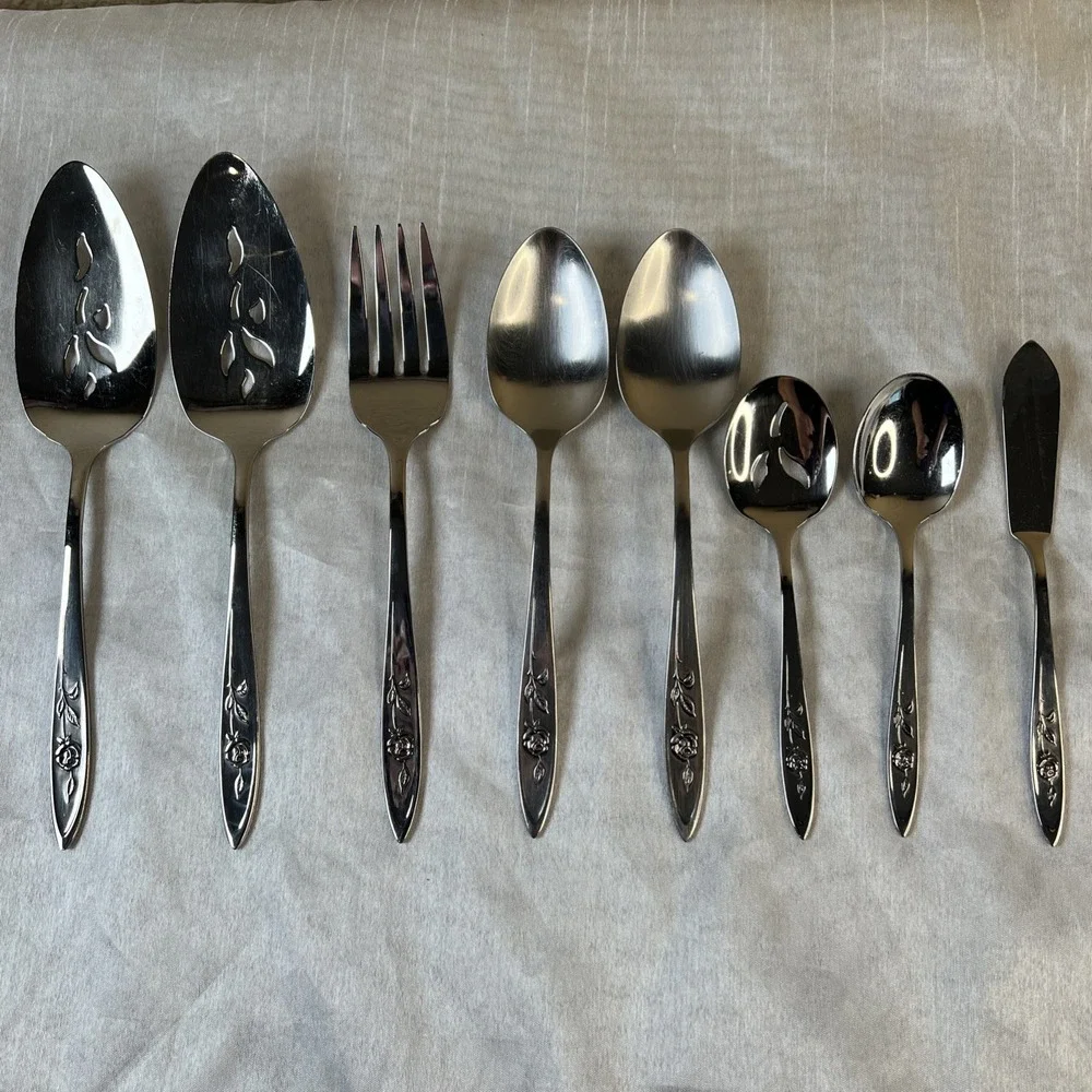 ONEIDA Stainless Community MY ROSE 8Pc. Flatware  Serving Set -Pie Fork USA Made